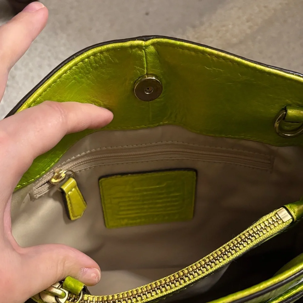 Coach Minetta Metallic Green Leather Shoulder Bag - Picture 3 of 11